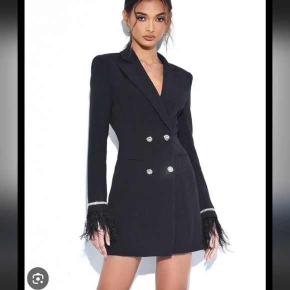 Miss Circle Quilla Backless Blazer Dress Crystal Feather Sleeve - Picture 2 of 11